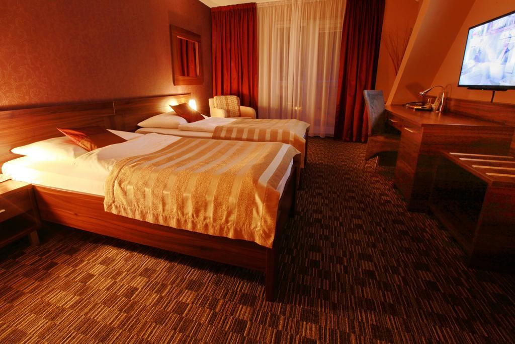City Hotel Nitra With Free Parking Zimmer foto